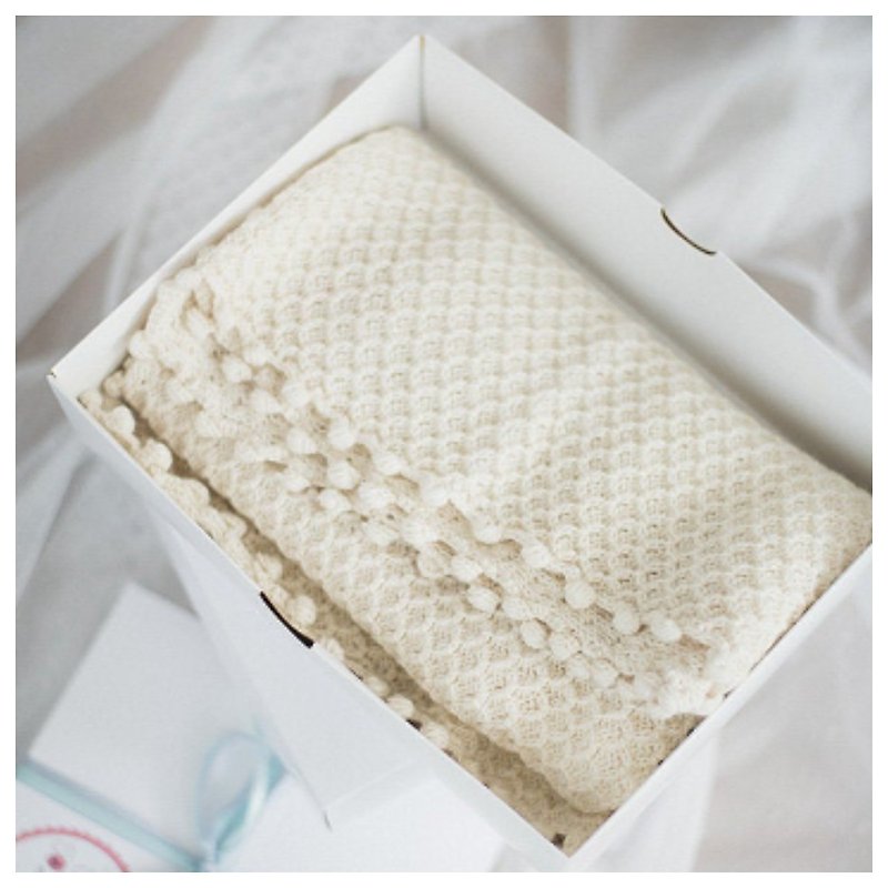 Natural white soft knitted woolen blanket - alpaca and sheep wool baby blanket