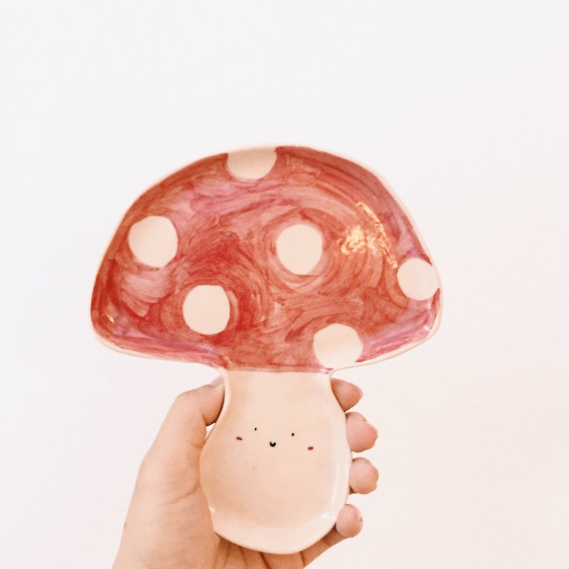 mushroom plate - 花瓶/花器 - 其他材質 紅色