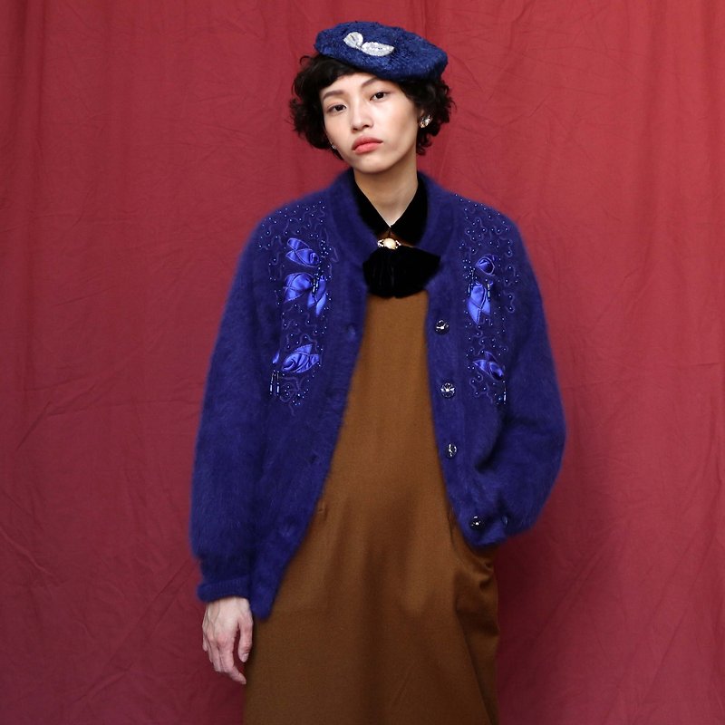 Pumpkin Vintage. Ancient purple embroidered beaded ribbon rabbit fur cardigan sweater coat - สเวตเตอร์ผู้หญิง - วัสดุอื่นๆ สีม่วง