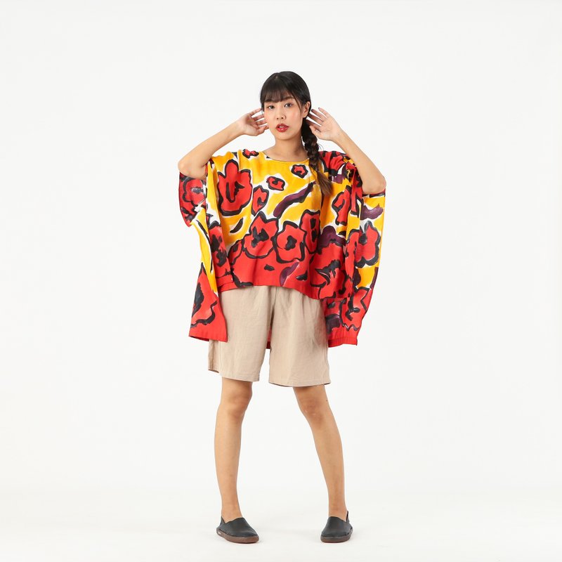 Poncho Blouse  Hand Paint For Summer Beach Vacation - 女上衣/長袖上衣 - 棉．麻 紅色
