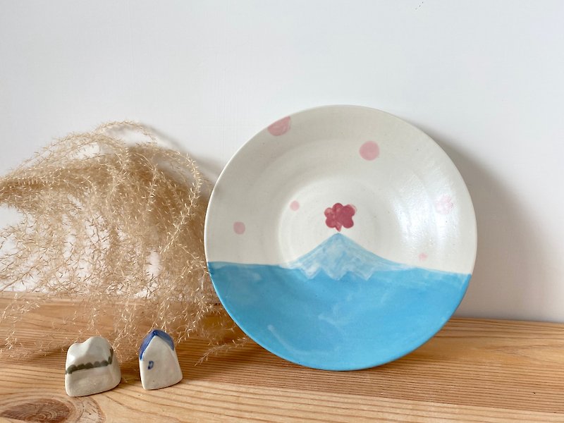 Mount Fuji Pottery Plate-Outbreak - จานและถาด - ดินเผา สีน้ำเงิน