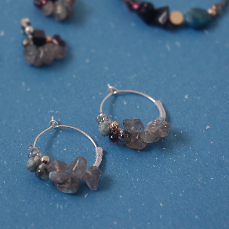 Winter Labradorite Crystal Gemstone Silver Earrings - ต่างหู - คริสตัล สีน้ำเงิน