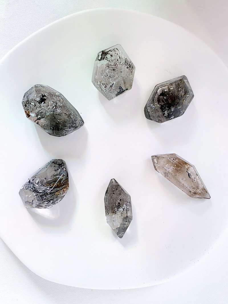 Shining Black Diamond Raw Ore || Shining Black Diamond/Bracelet/Crystal/Shine/Ore - Other - Crystal Silver