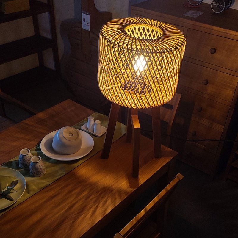 Teak Table Lamp -2 - โคมไฟ - ไม้ สีนำ้ตาล