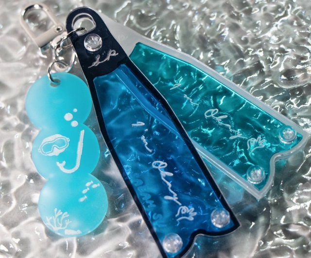 リリィ様おまとめ。レジン ペンダント キーホルダー wave】全13色 名入れ レジン キーホルダー キーリング オーダー
