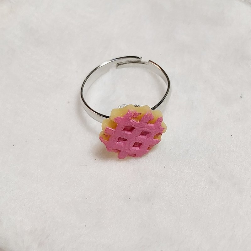 Waffle Ring Handmade Air Dry Clay Eco Friendly Stainless - 戒指 - 黏土 咖啡色