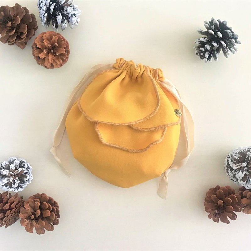 パウダリーダブルクロス 花びら巾着ポーチ マスタードイエロー - 化妝包/收納袋 - 其他材質 黃色