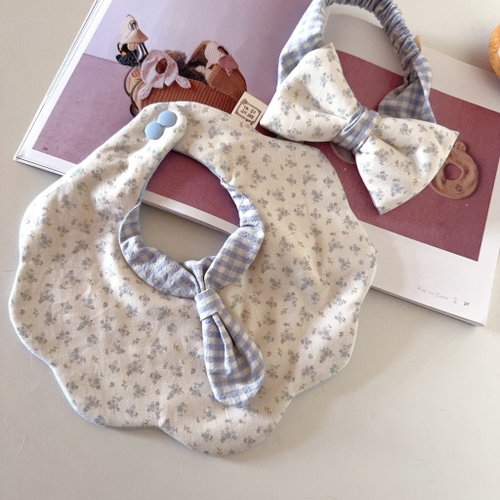 Lianne baby 梨安手工嬰兒禮物 彌月禮 新生兒見面禮 周歲禮 (可單買)藍香茶語 兩件組彌月禮盒 韓國天然染色公主花瓣領兜