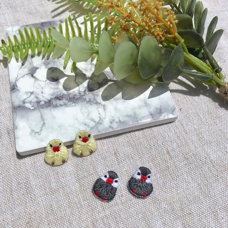Handmade embroidery // off-white wen bird earrings // changeable ear clip - ต่างหู - งานปัก สีเทา