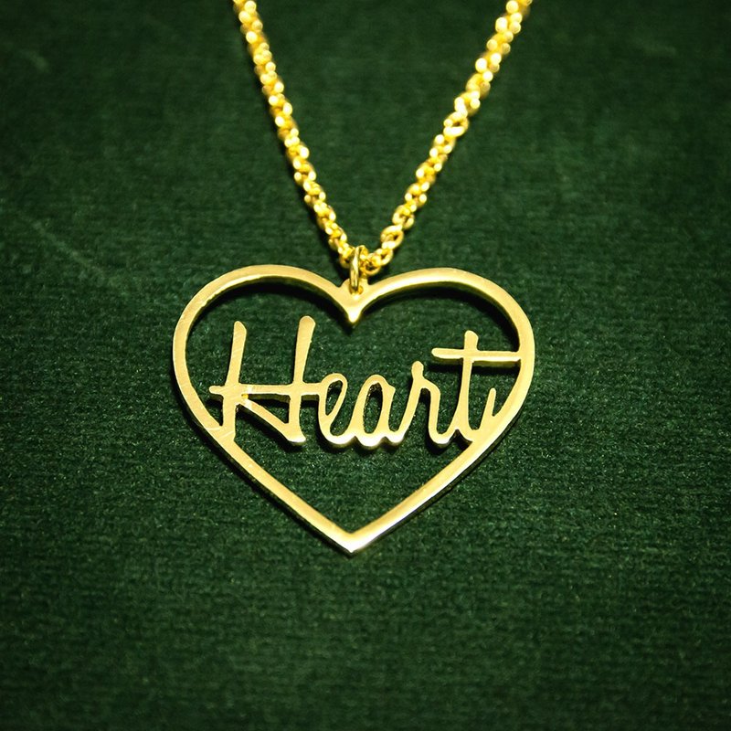 Custom name necklace in heart shape pendant gold plate - 項鍊 - 銅/黃銅 金色