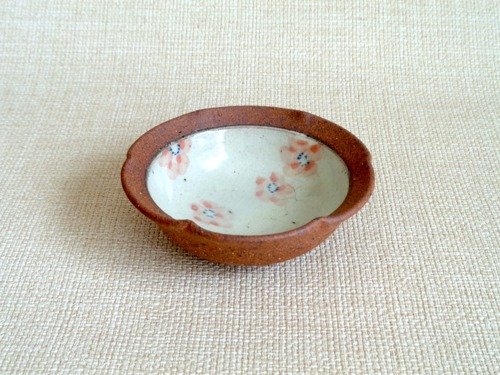 輪花小鉢 梅c - Shop tadamihirota Small Plates & Saucers - Pinkoi