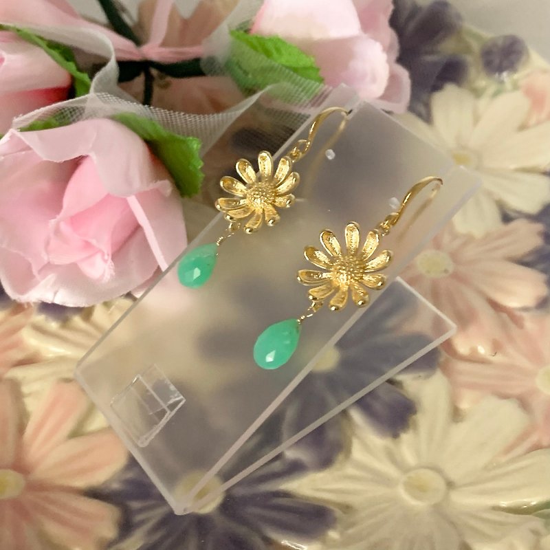 sunflower pierced Clip-On chrysoprase - Earrings & Clip-ons - Other Metals Gold