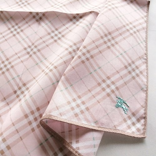 orangesodapanda Burberry Vintage Handkerchief Pink Check 20 x 19 inches