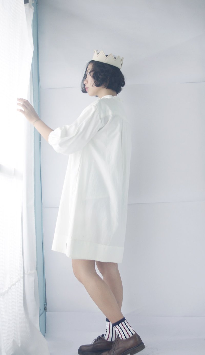 4.5studio hand-made by FU- white lotus Peng Sleeve Polo Shirt Dress - ชุดเดรส - ผ้าฝ้าย/ผ้าลินิน ขาว