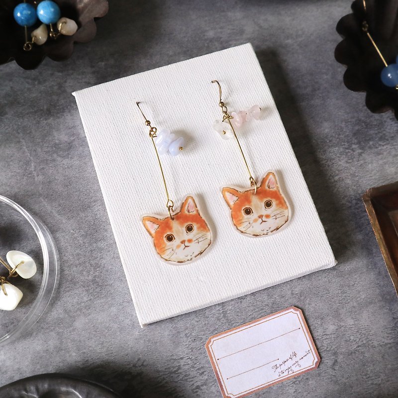 Cat handmade earrings - orange cat blue agate powder crystal white crystal can be clipped - Earrings & Clip-ons - Resin Orange