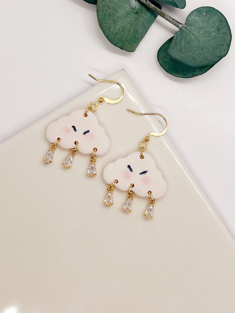 Aurora Clay Design/Cloud Ear Hooks - ต่างหู - ดินเหนียว ขาว