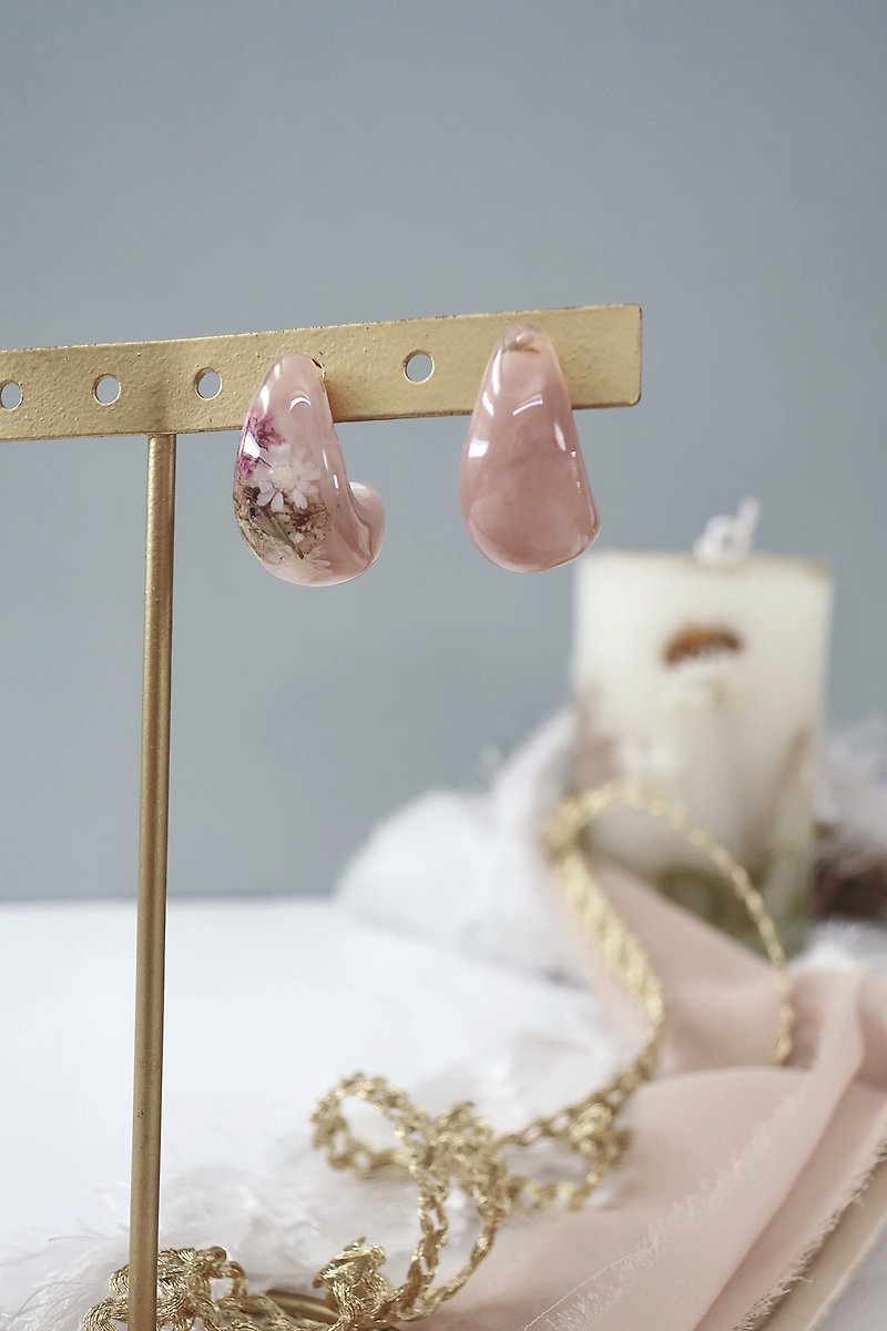 Plump Glossy Flower Resin Earrings - ต่างหู - เรซิน สึชมพู