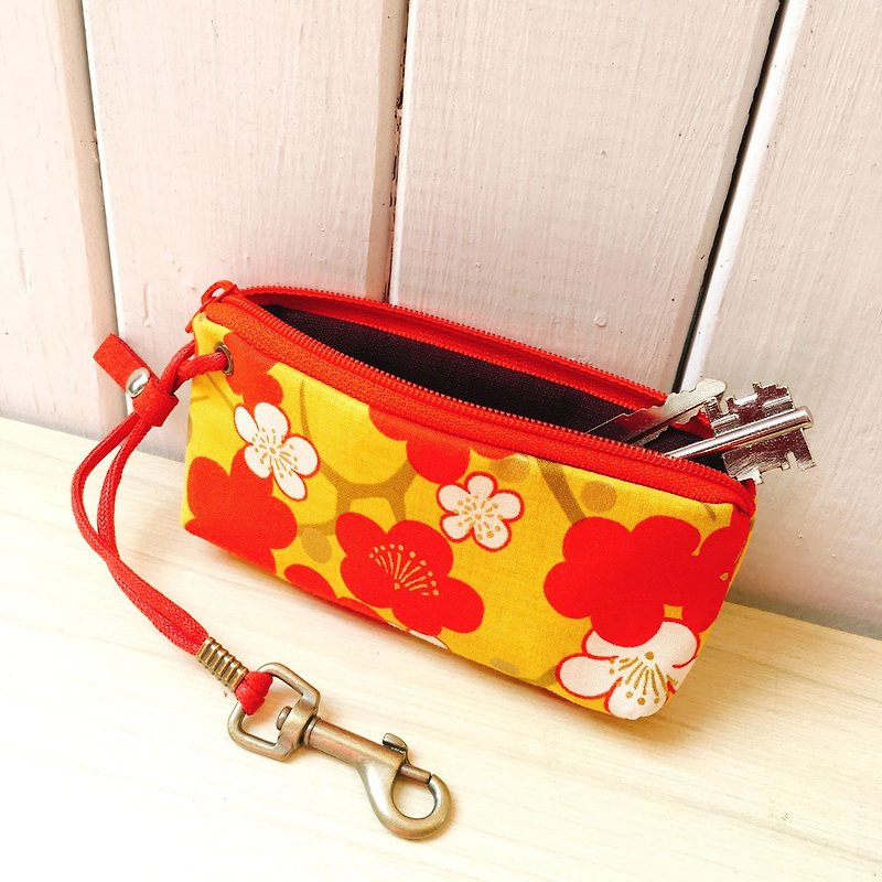 Zipper key case (Sakura) Japanese fabric to order production* - ที่ห้อยกุญแจ - ผ้าฝ้าย/ผ้าลินิน สีเหลือง