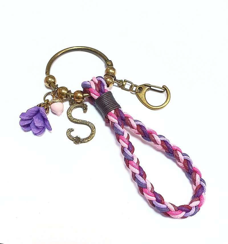 Paris * Le Bonheun. Happy hand made. Belongs to your name. Short A woven key ring - Keychains - Other Metals Pink