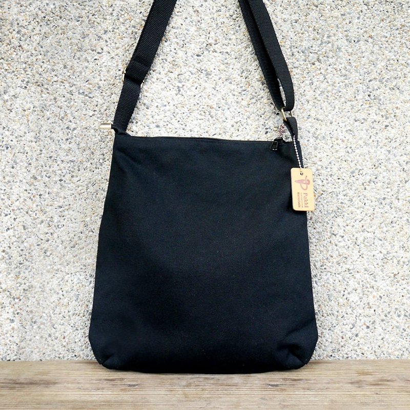 Slung extraordinary black dorsal zipper canvas <Pakki> - Messenger Bags & Sling Bags - Cotton & Hemp Black