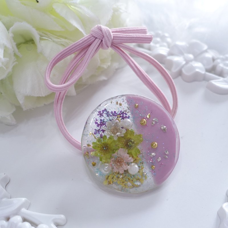 原創手工 乾燥花 髮圈 橡筋 滴膠 樹脂 Resin Hair Accessory - 髮夾/髮圈 - 其他材質 