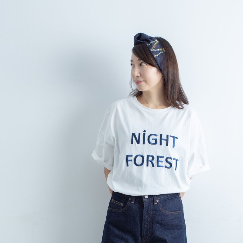 草鴞刺繡短袖T恤 白色 - 女 T 恤 - 棉．麻 白色