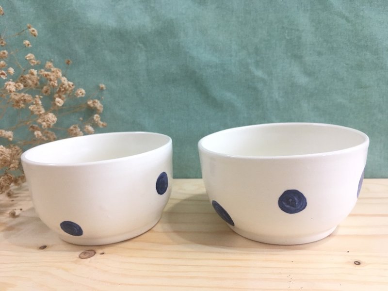 Customized - 500ml blue dot / white / mug - แก้วมัค/แก้วกาแฟ - ดินเผา สีน้ำเงิน