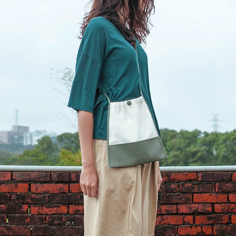 【萋萋】棉麻皮革拼接縮口側背包//松花綠 - 側背包/斜孭袋 - 棉．麻 綠色