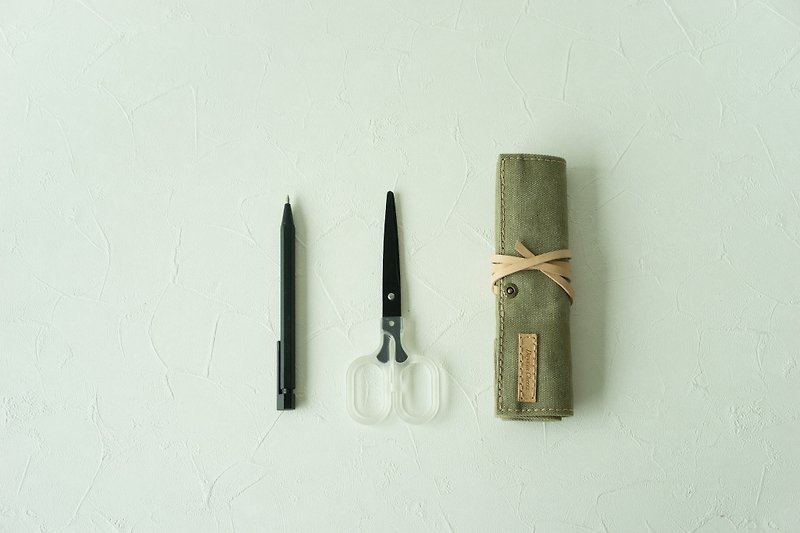 Handmade Waxed Canvas Multifunctional Roll (S) Free S/H for HK MO JP TH - Pencil Cases - Cotton & Hemp Khaki