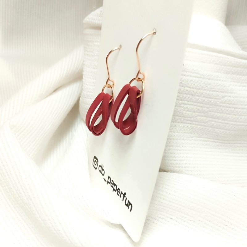 衍紙 捲紙 紙工藝 紙珠寶 手作飾品--纏繞/火山紅 paper earring - 耳環/耳夾/耳骨夾 - 紙 紅色