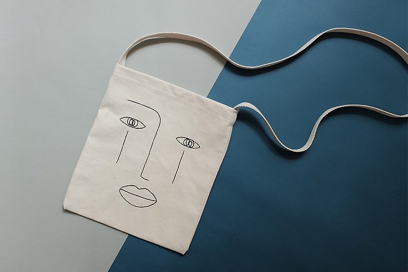 by.dorisliu [ Crying Face ] canvas bag - กระเป๋าแมสเซนเจอร์ - ผ้าฝ้าย/ผ้าลินิน ขาว