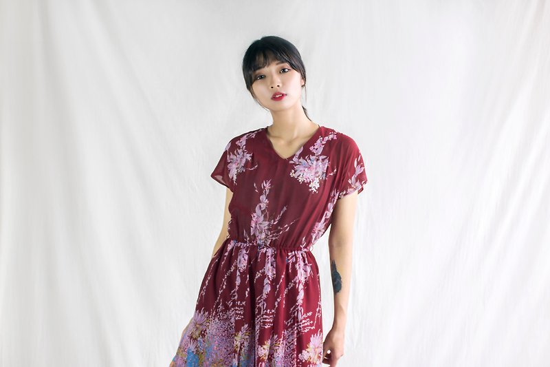 Crimson V-neck color Hui half-sleeve vintage dress - One Piece Dresses - Other Materials Red