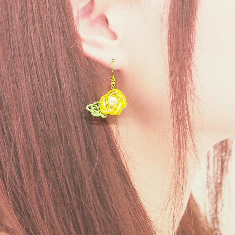 japanese style earrings/ mizuhiki / harmony-和/ rape blossom - Earrings & Clip-ons - Paper Yellow