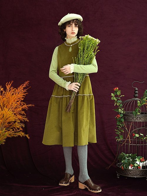 Mintcheese Mintcheese 古典少女燈芯絨立領寬鬆連衣裙鮭魚粉/苔綠色