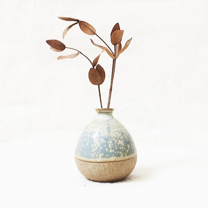 Handmade ceramic mini flower - rock - ตกแต่งต้นไม้ - เครื่องลายคราม สีเทา
