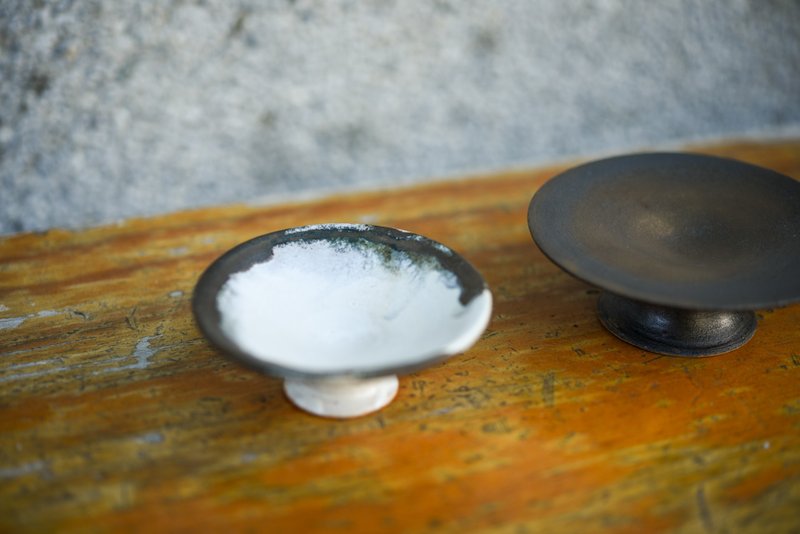 Ceramic stem plate | Dessert plate | Ornament plate | Tower incense plate - Plates & Trays - Pottery White