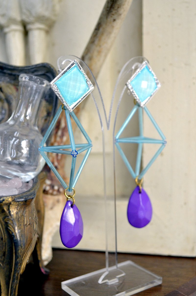 TIMBEE LO blue glass tube beaded geometric three-dimensional earrings - ต่างหู - แก้ว สีน้ำเงิน