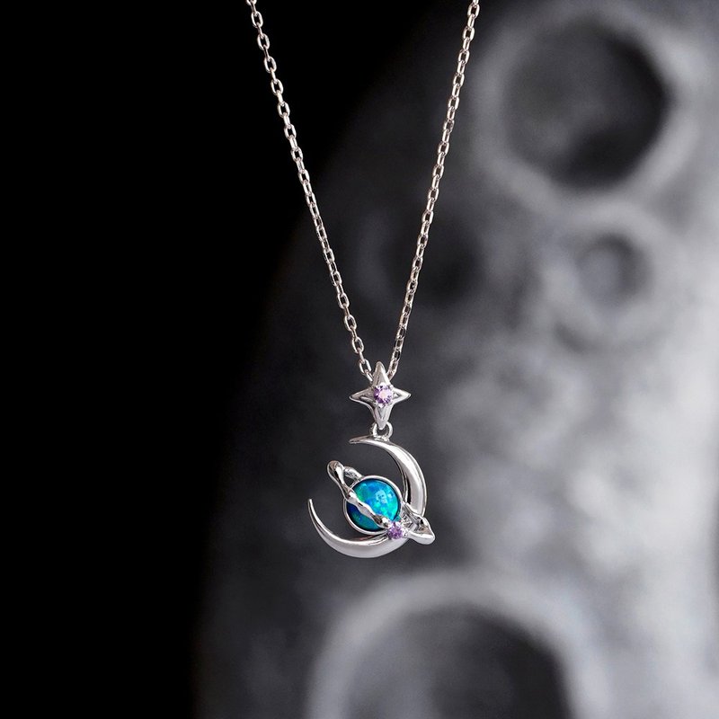 IZZMI Fantasy Moon Planet Opal Stone S925 Silver Necklace Original Design Silver - สร้อยคอ - เงิน สีเงิน