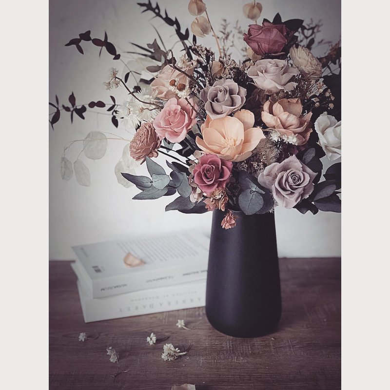 不凋花永生花高桌花/宅配限雙北地區,跨縣市需自取 - 乾燥花/永生花 - 其他材質 