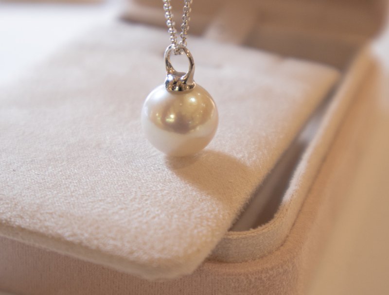 925純銀正圓13mm 天然淡水珍珠-光金稱心如意吊墜項鍊 - 項鍊 - 珍珠 白色