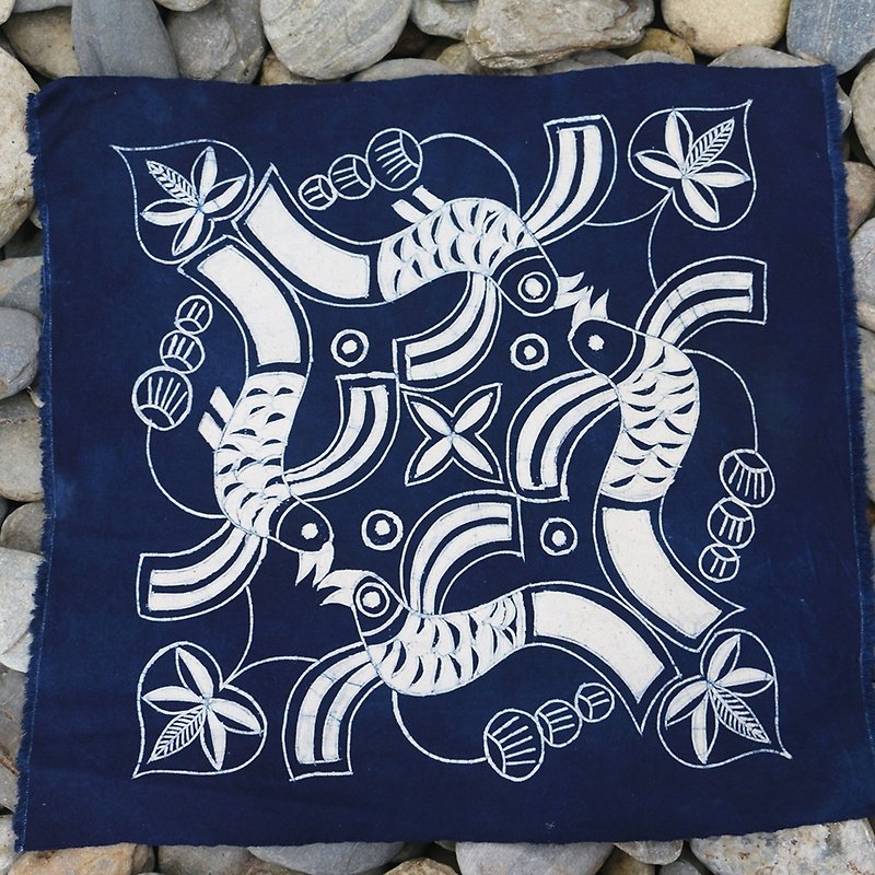 Yishanren | Batik printing and blue dyeing Miao craft wall hanging decoration clothing fabric accessories pattern customization 40*40cm - ผ้าเช็ดหน้า - ผ้าฝ้าย/ผ้าลินิน 