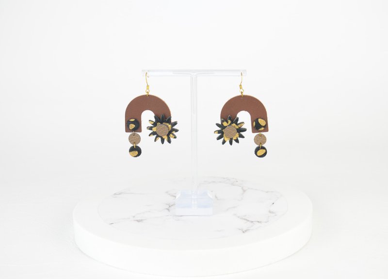Leather Earrings in Brown, Leopard Pattern & Gold Recycled Sustainable Jewellery - 耳環/耳夾/耳骨夾 - 真皮 咖啡色