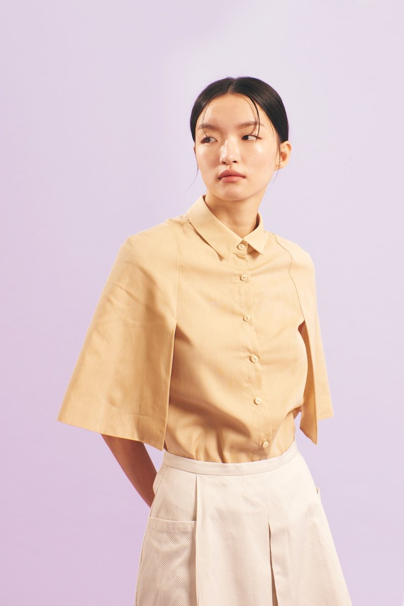 Off-season sale 卡其棉寬袖襯衫 - 女襯衫 - 棉．麻 卡其色