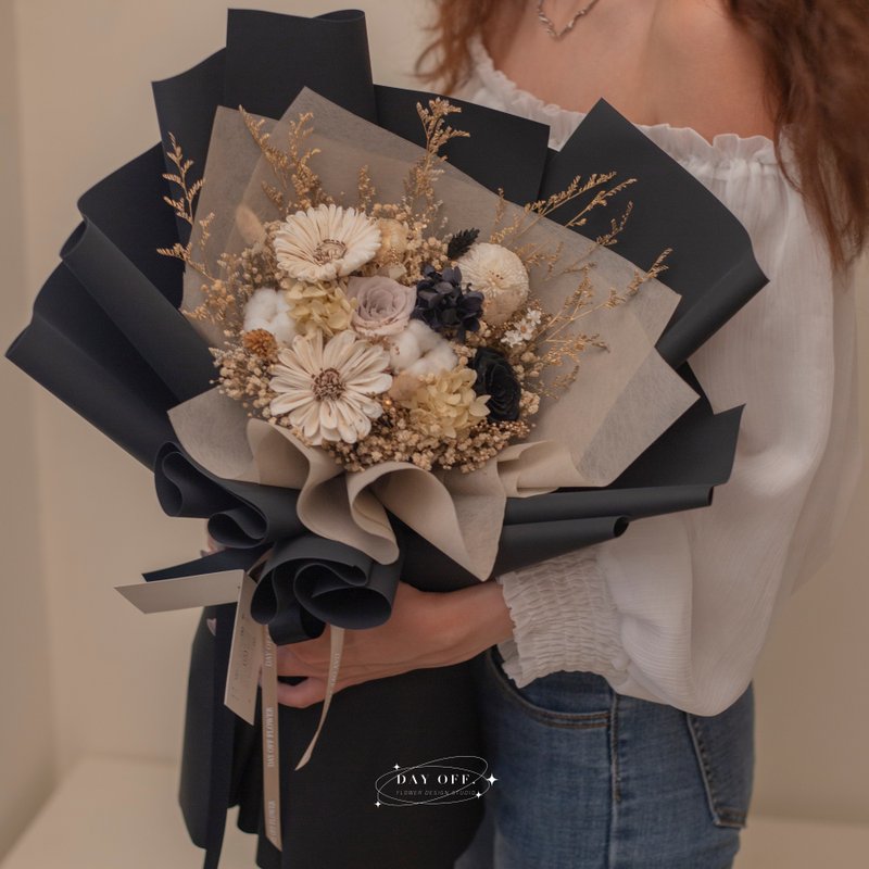 DAY OFF 大型乾燥花束 畢業花束 送禮 告白花束 求婚 請人節 多色 - 乾燥花/永生花 - 植物．花 