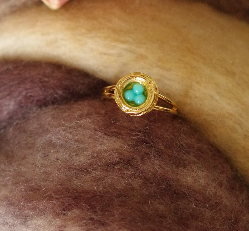 Old and Good Antique Jewelry 1977 Gold Bird's Nest Ring Avon RIN165 - แหวนทั่วไป - โลหะ สีทอง