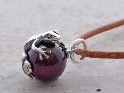 ★☆トロールビーズ：パープルキャタピラー 限定 レア 日本未発売☆★新品LAA刻印有り トロールビーズ：パープルキャタピラー 限定 レア 日本未発売新品LAA刻印