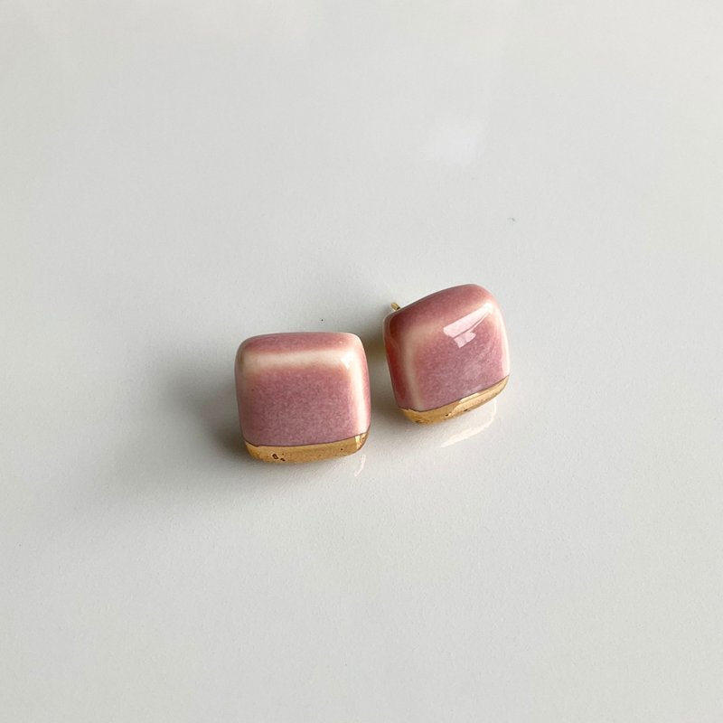 Earrings 恋煩い - 耳環/耳夾/耳骨夾 - 陶 粉紅色