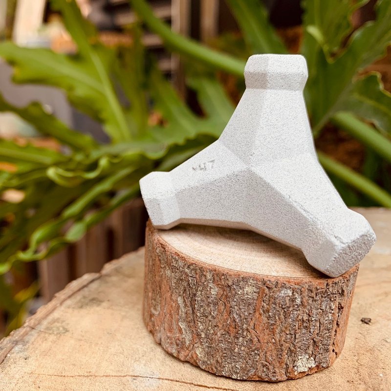 [Funny Gift] Mini Cement Wave Absorber (4.5cm) - Items for Display - Cement Gray