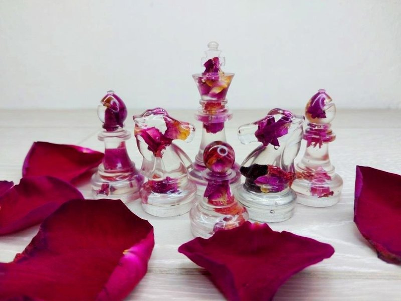 Custom resin chess sets with board | Size of King 2.75 inch (7 cm) | Epoxy resin - 桌遊/卡牌 - 樹脂 紅色