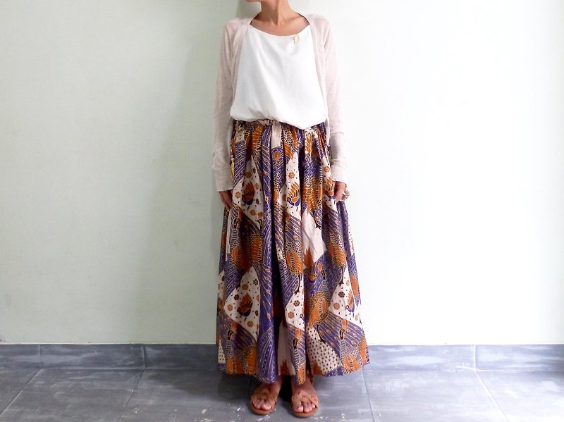 Bird pattern batik / Adult cute skirt with gold border / Blue - Skirts - Cotton & Hemp 